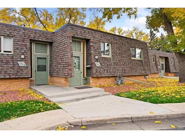 MLS: 2736543 Condo For Sale