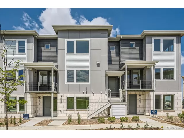 MLS: 2744323 Condo For Sale