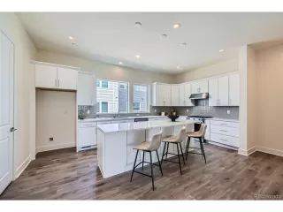 Photo #2: 2744323 Listing