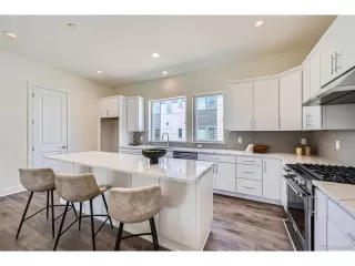 Photo #3: 2744323 Listing