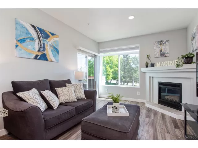 MLS: 2782636 Condo For Sale