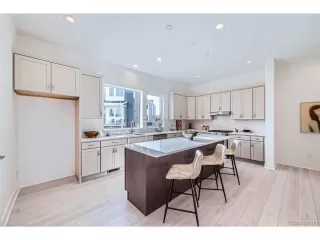 Photo #2: 2809359 Listing