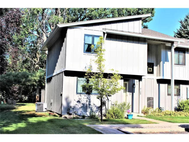 MLS: 2823738 Condo For Sale