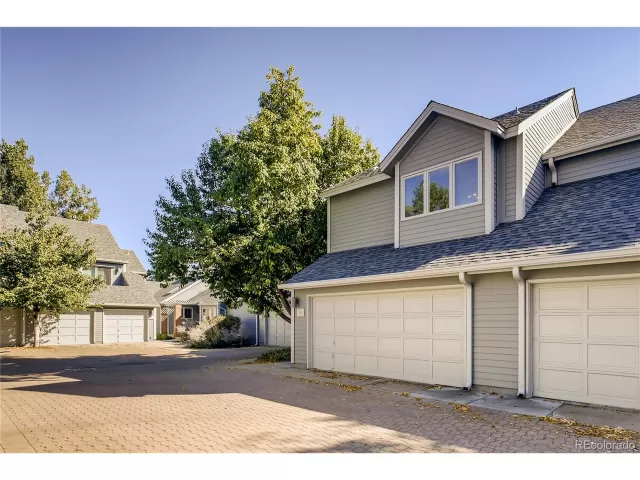 MLS: 2842933 Condo For Sale