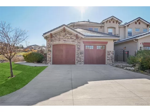 MLS: 2905786 Condo For Sale