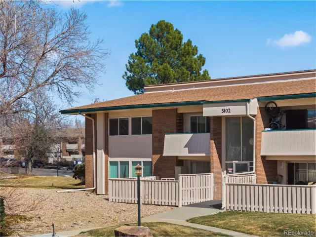 MLS: 2911873 Condo For Sale