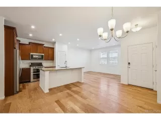 Photo #5: 2920073 Listing