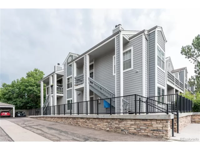 MLS: 2949086 Condo For Sale