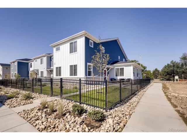 MLS: 2990932 Condo For Sale