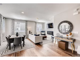 Photo #4: 2990932 Listing