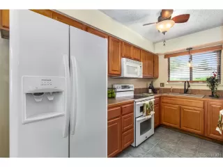 Photo #5: 3027057 Listing