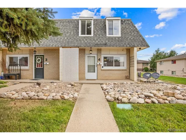 MLS: 3032865 Condo For Sale