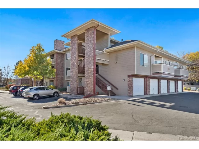 MLS: 3038817 Condo For Sale