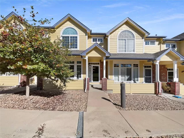 MLS: 3074491 Condo For Sale