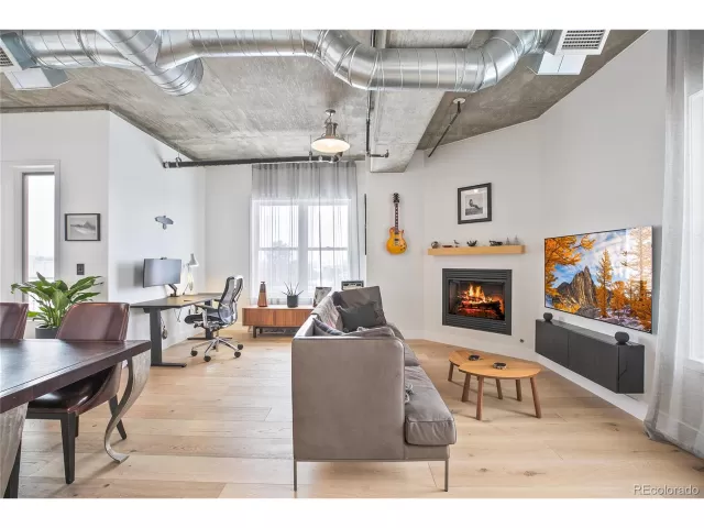 MLS: 3075976 Condo For Sale