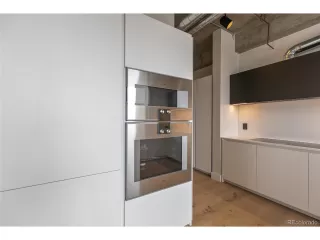 Photo #4: 3075976 Listing