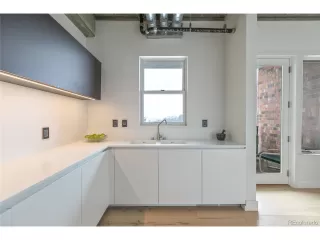 Photo #5: 3075976 Listing