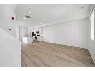 Photo #5: 3137108 Listing