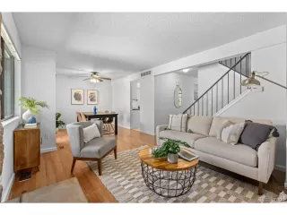 Photo #5: 3219396 Listing