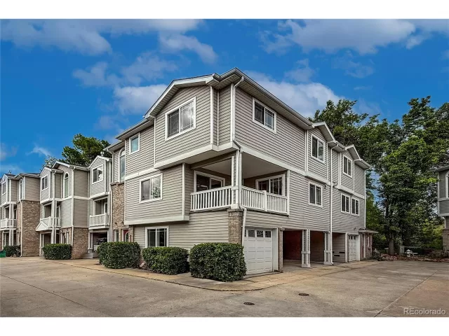 MLS: 3229958 Condo For Sale