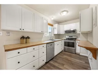 Photo #5: 3241552 Listing
