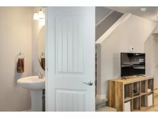 Photo #5: 3257550 Listing