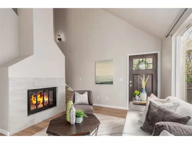 MLS: 3262109 Condo For Sale