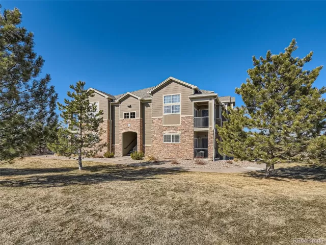 MLS: 3262551 Condo For Sale