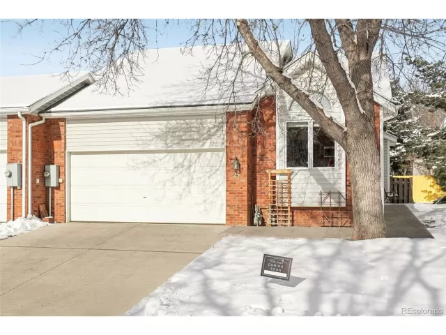 MLS: 3266808 Condo For Sale