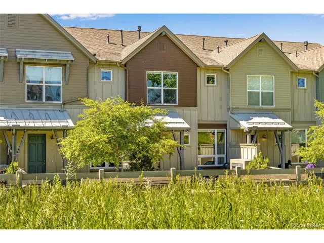 MLS: 3296562 Condo For Sale