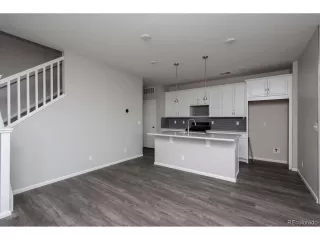 Photo #3: 3299399 Listing