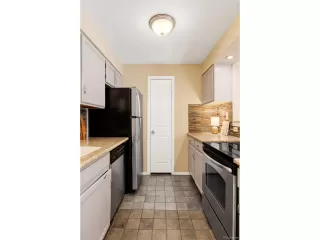 Photo #5: 3341388 Listing