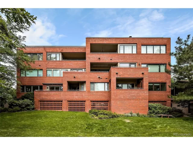 MLS: 3375858 Condo For Sale