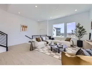 Photo #4: 3379617 Listing