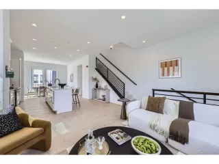 Photo #6: 3379617 Listing