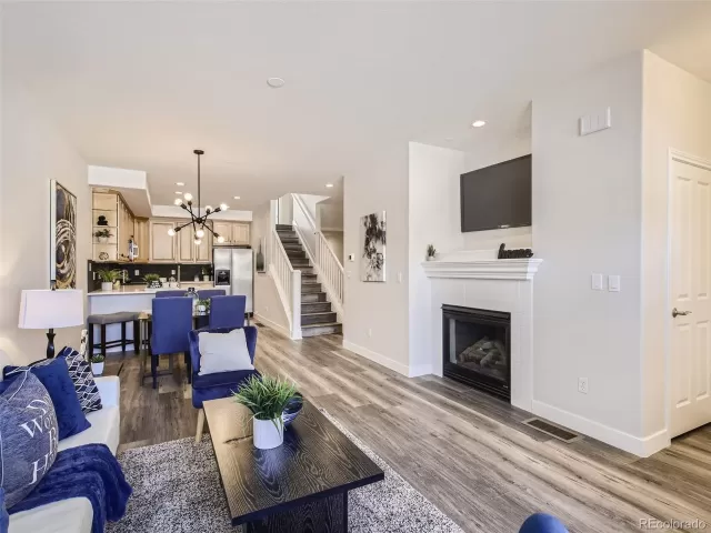 MLS: 3386512 Condo For Sale