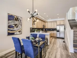 Photo #5: 3386512 Listing