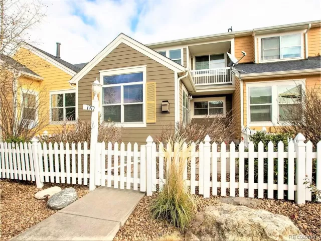 MLS: 3412751 Condo For Sale