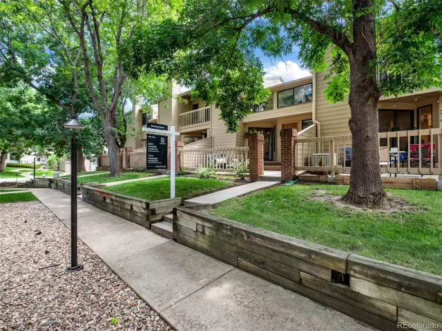 MLS: 3450673 Condo For Sale