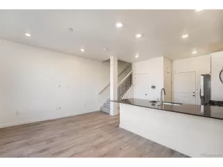 Photo #5: 3451426 Listing