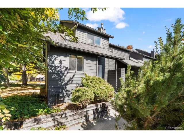 MLS: 3456241 Condo For Sale