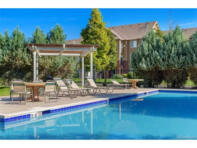 MLS: 3462282 Condo For Sale