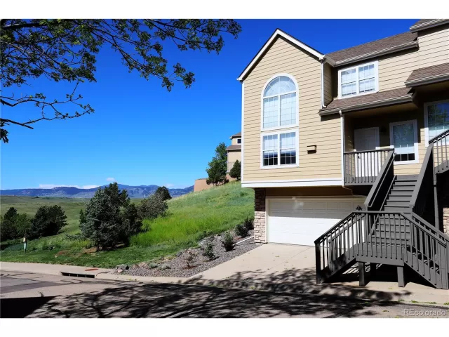 MLS: 3526047 Condo For Sale