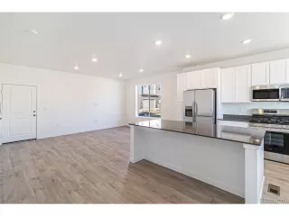 Photo #5: 3567889 Listing