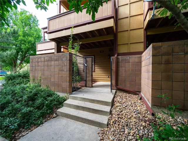MLS: 3570949 Condo For Sale