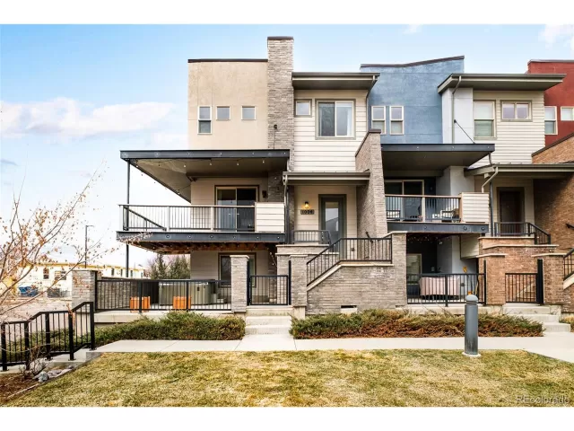 MLS: 3686775 Condo For Sale