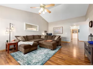 Photo #5: 3693108 Listing