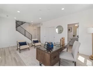 Photo #4: 3704051 Listing