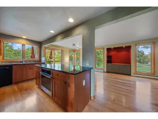 Photo #2: 3718429 Listing