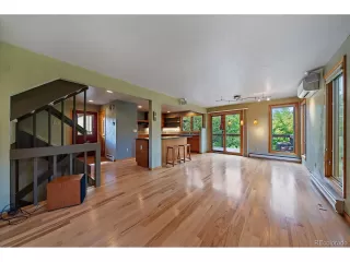 Photo #3: 3718429 Listing